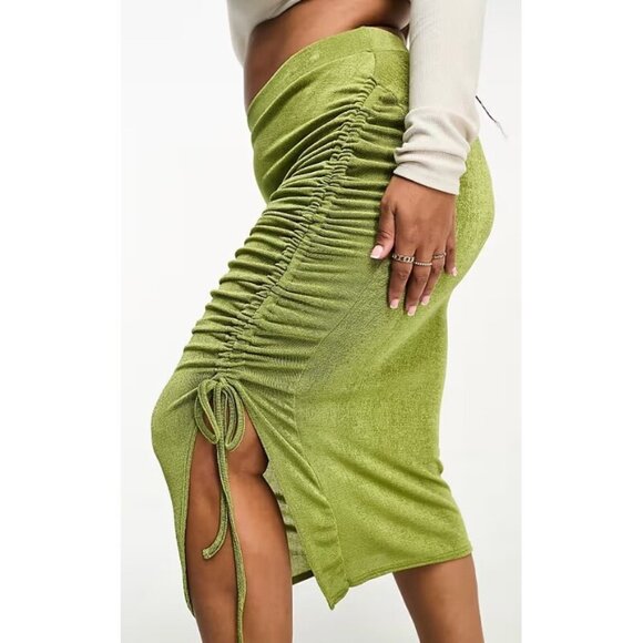 ASOS In The Style Plus, Ruched Detail Midi Skirt in Green (18) - Picture 11 of 12